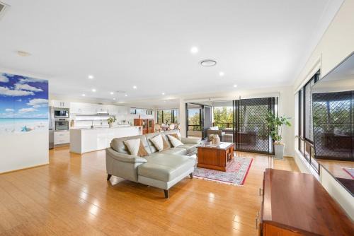 Bayside Mansion Sleeps 14 Pool Sauna Kids Room