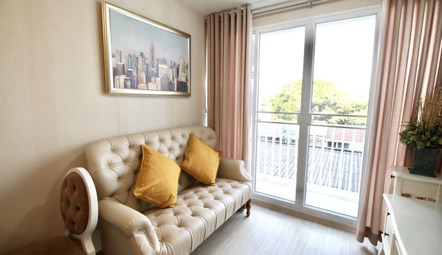 Be right in the action of Ekkamai/Thonglor with affordable price