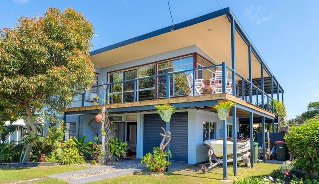 BEACH HAVEN - Amazing Balcony Views - Brooms Head NSW