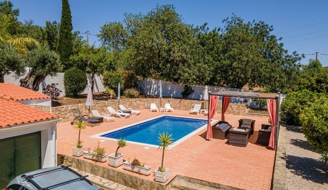 Beautiful villa, private pool, garden, lovely views to the sea & over the hills