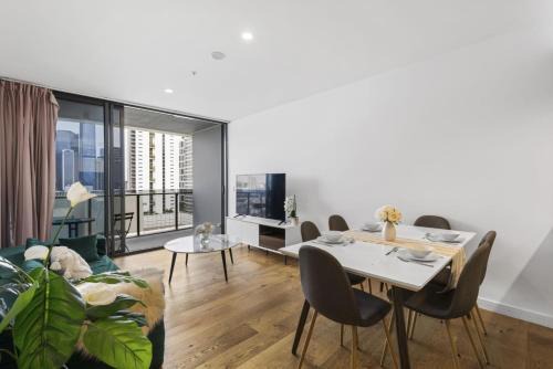 Big and Modern 3BR SouthBank