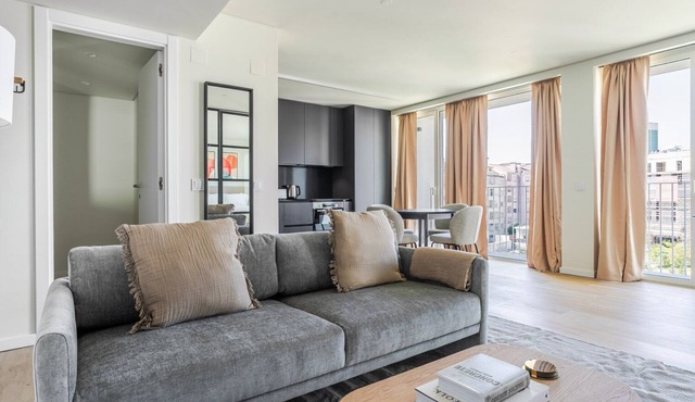 Blueground | Areeiro, pool, nr Parque Eduardo VII