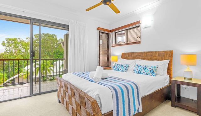 Bluewater Haven - Sweeping Lagoon Views with Pool