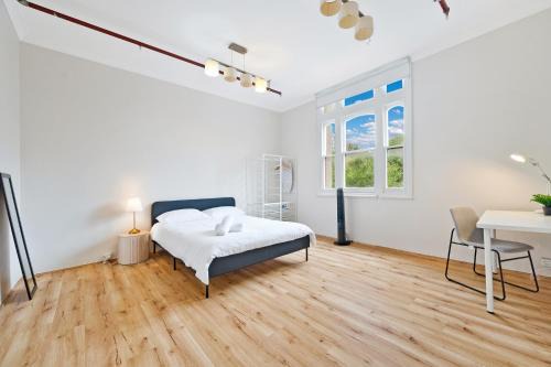 Boarding House in Center of City