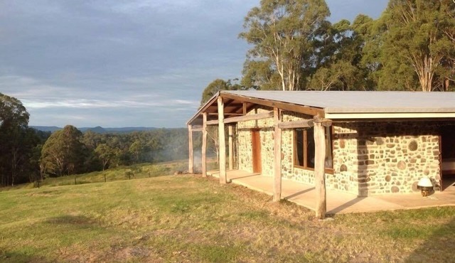 Bonalbo Wilderness Retreat - secluded off grid accomodation- sleeps up to 14