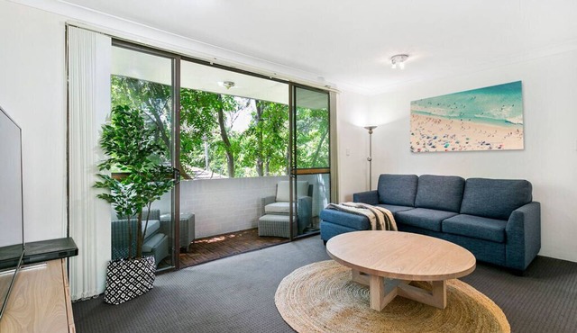 Bondi Bliss Lamrock - 1 minute to beach + Parking
