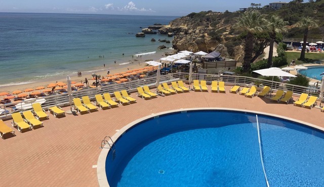Borda d'Água, Praia da Oura