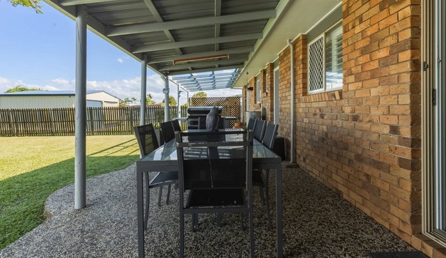Bright 3-Bed Retreat Near Beaches