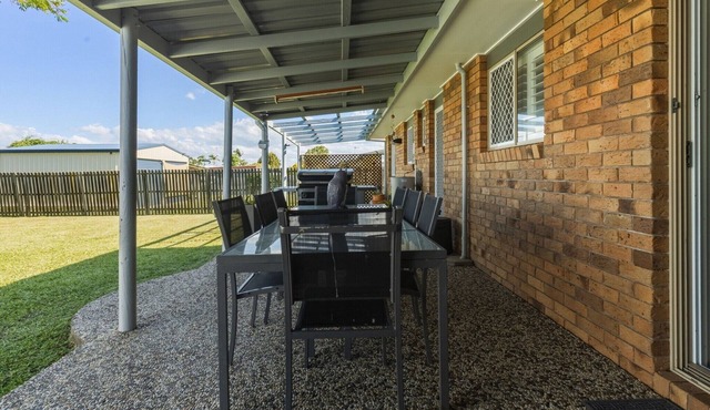 Bright 3-Bed Retreat Near Beaches