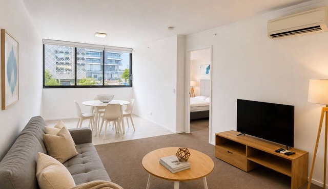 Bright Bowen Hills 2BR Escape Near CBD
