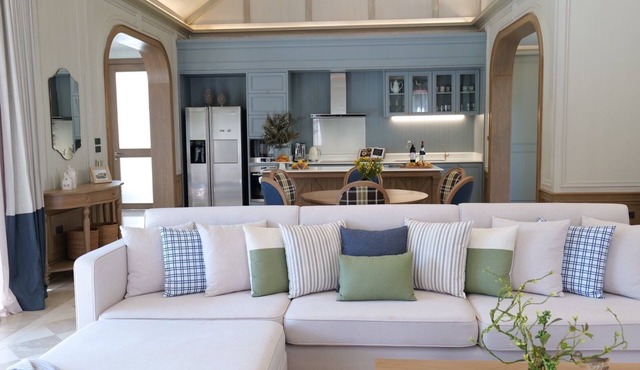 British style home - 6 bedrooms Private Residence
