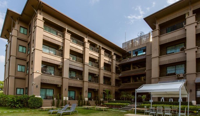 Brown House Hotel