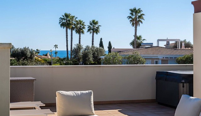 Casa Saudade, semidetached house with Jacuzzi near Ferragudo