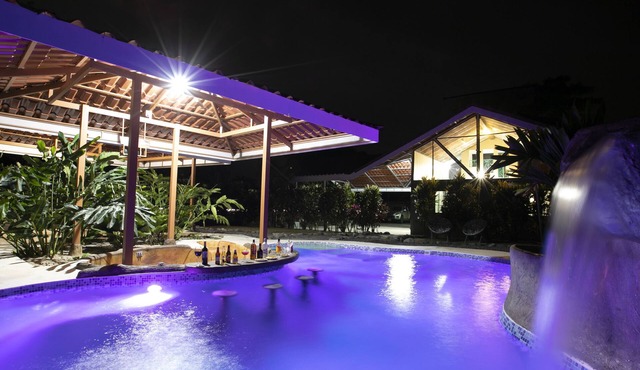 CASA TURQUESA Luxury Retreat in La Fortuna