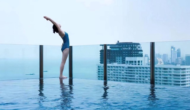 Central Pattaya Condo With Infinity Pool