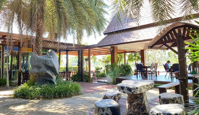 Chaophaya Thara Riverside