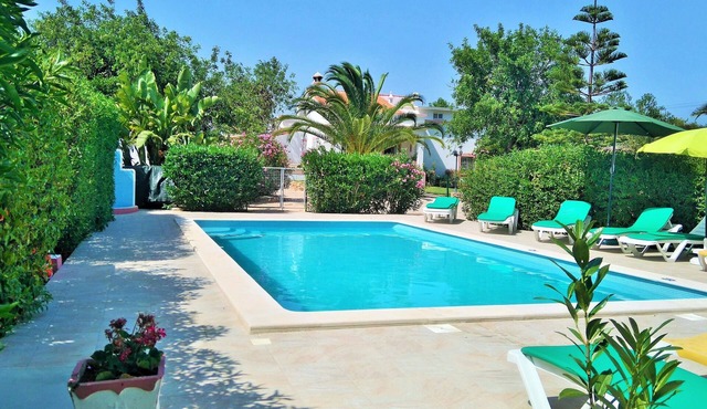 Charming studio 30 m2 in rural property with swimming pool