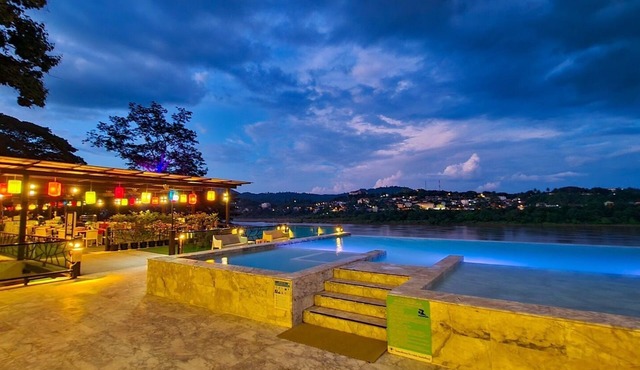 Chiangkhong Teak Garden Riverfront Onsen Hotel