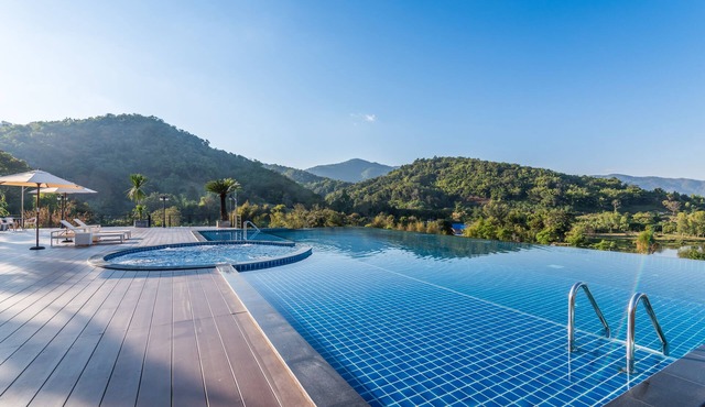 Chiangrai Lake Hill Resort
