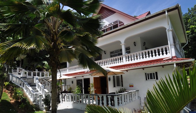 Chrisent Residence