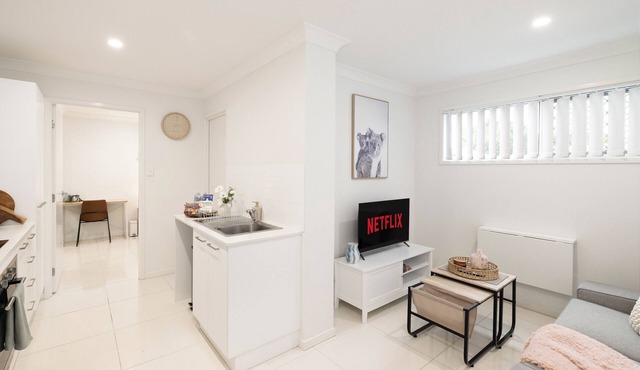 Clean Studio Brisbane | Kitchen | Easy Check-in | 235AF1