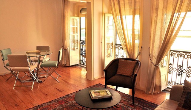 Comfortable and stylish apartment, fully equipped, in Lapa in Lisbon