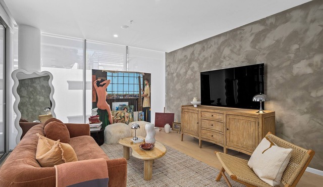 Condo in Newstead