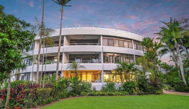 Coral Sea Tranquility・Ocean Front Apartment ・Yorkeys Knob Beach