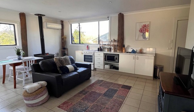 Cottage 1 close to 4 wedding venues and town centre