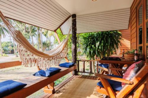 Cottage Hin Kong