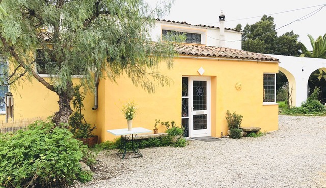 Cottage on Organic Yoga Farm with Natural Swimming Pool near Fuseta Beach!