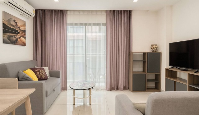 Cozy 2 Bedroom Condo in Pratumnak
