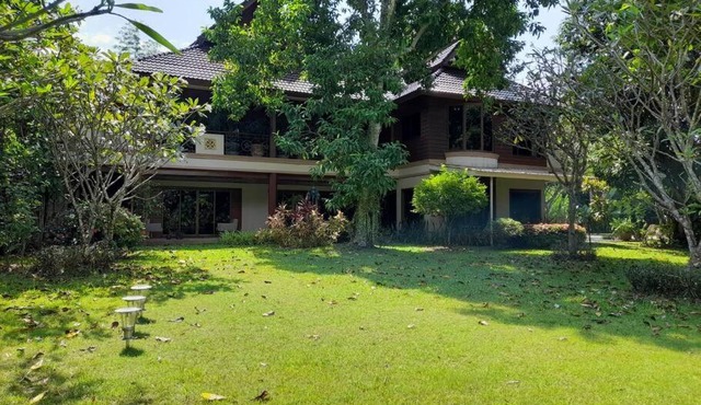 Cozy 5bedrooms villa w/ pool in city of Chiangmai