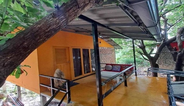 Cozy Room with Private Bathroom, Balcony, and Free Wi-Fin