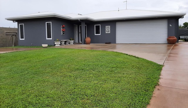 Cozy Room with Separate Entrance and Ensuit Bathroom