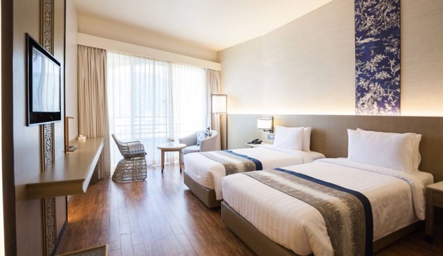 Deluxe Room, Partial seaview @ Patong #14