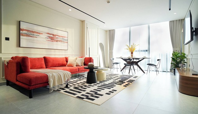 Designer 1BR+Studywith DIFC Skyline View & Pool+Gym