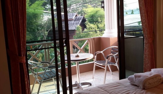 Donchai House