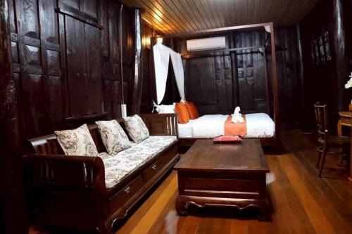 Doungploy BaanruenThai Homestay