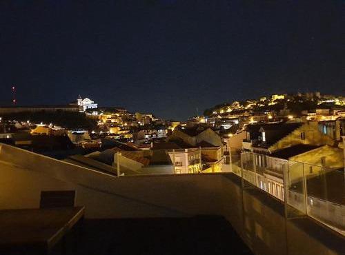 Duplex avec terrasse vue sur castelo sao Jorge