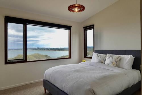 Eco Waterfront Seclusion - Carlton Bluff House
