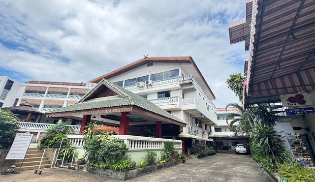 Economical Double Room | Cool & Comfy Stay