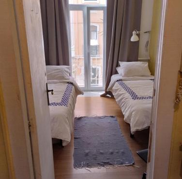 Edith Cavell10 Lisbon Guest House