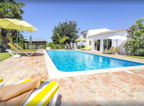 Elegant villa with sea view in Loulé + private pool