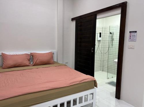 Entire House with 1 bedroom