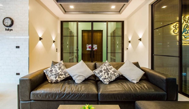 Entire luxury pool villa in Huahin & Cha-am