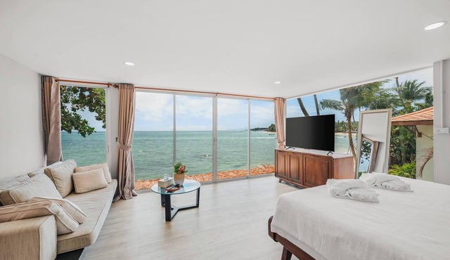 Escape Beach Front Cottage - 2 bed family room