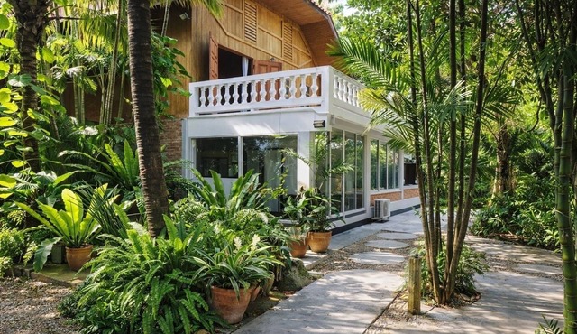 Exceptional Modern Thai House. Comfort, Space & Serenity in Prime Location.