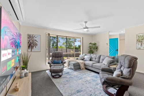 Family & Pet Friendly Coastal Parkside Stay