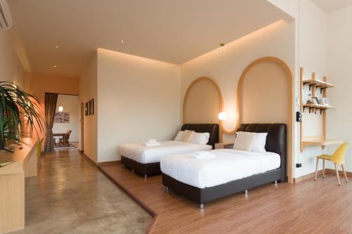 Family Room by 233Poshtel
